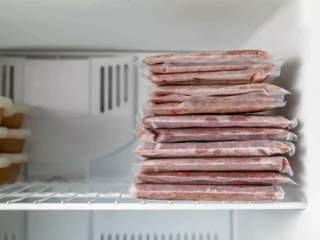 What is the shelf life of frozen ground turkey?
